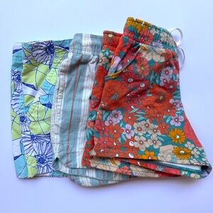 Lot of 3 pairs of girls shorts - Size 8